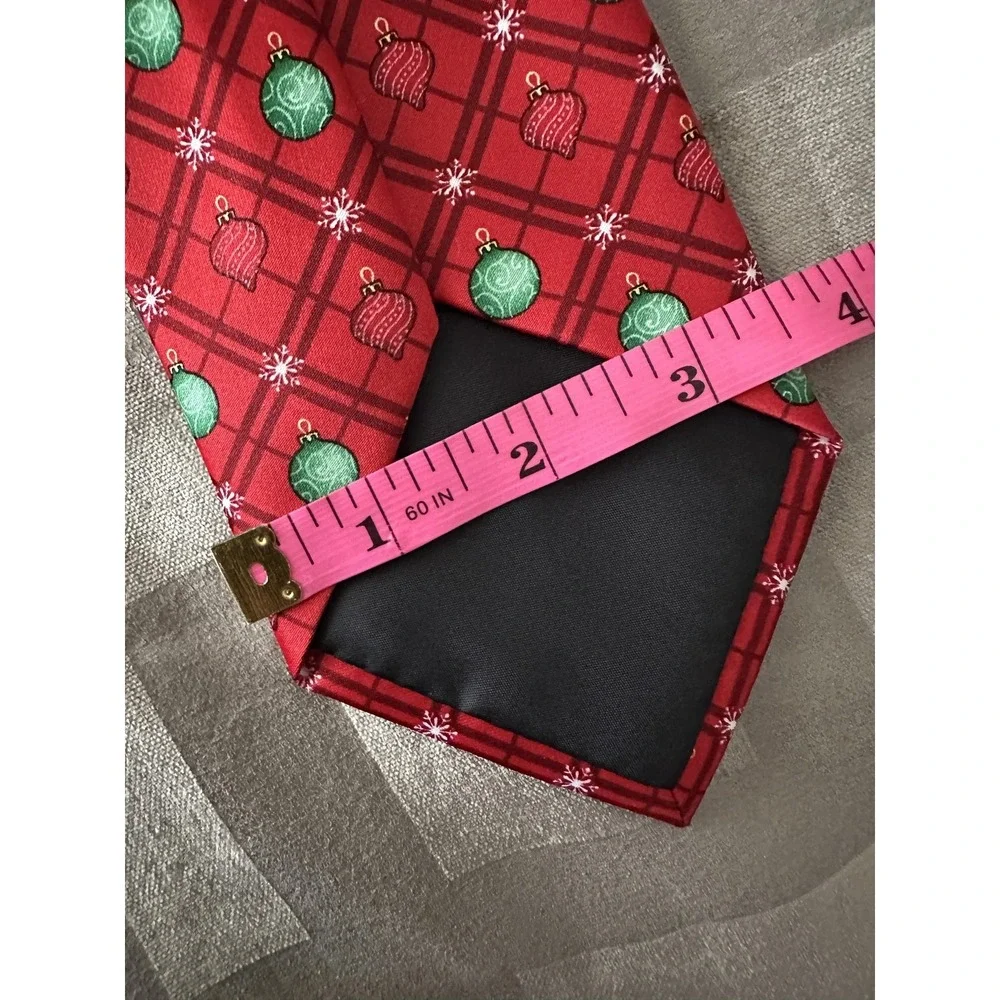 Tie Tales Tie Mens One Size Red Christmas Zipper Pre-Tied Plaid Ornament Novelty